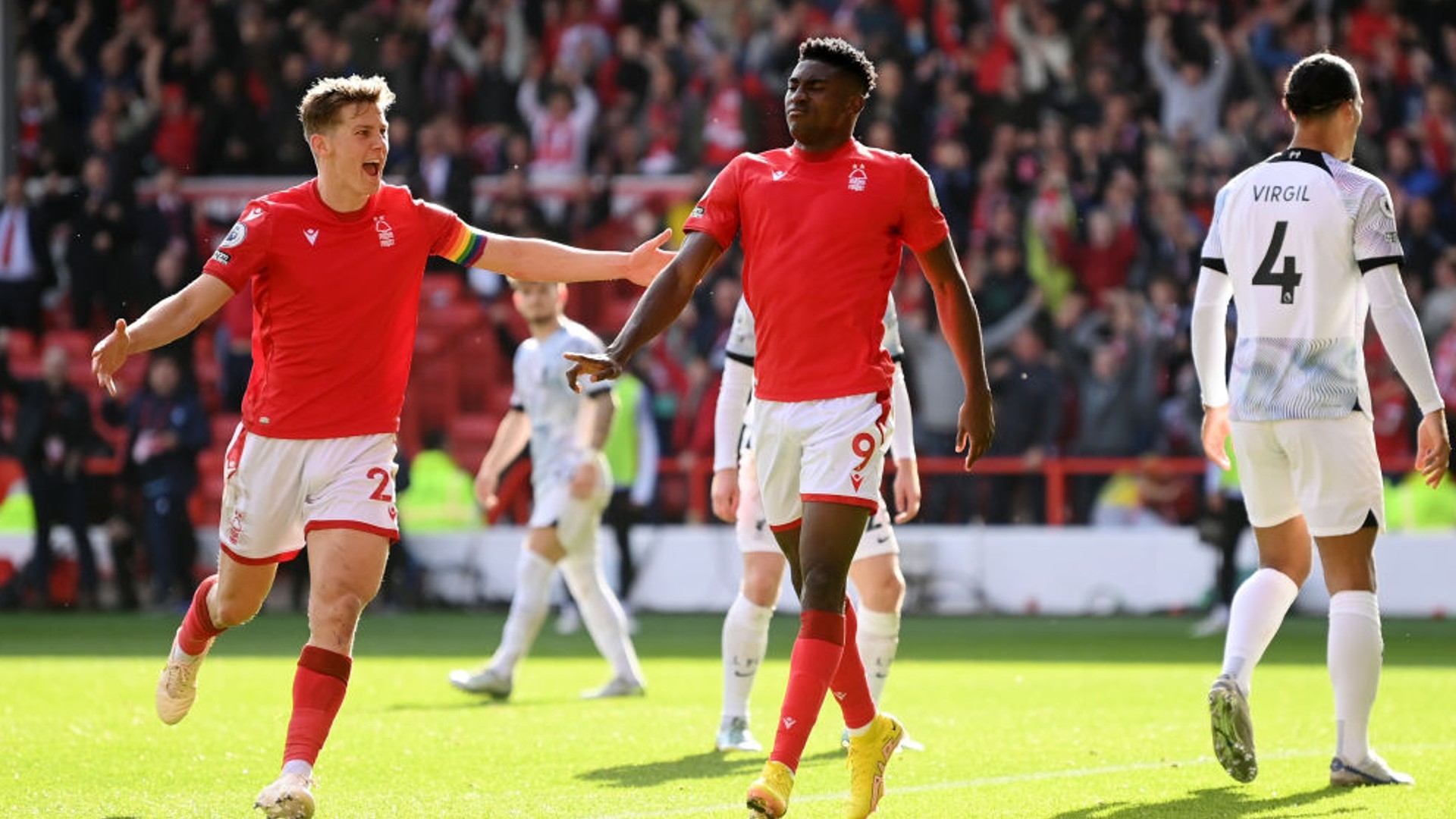 欧冠-阿方索-戴维斯补时绝杀 拜仁总分3-2晋级.